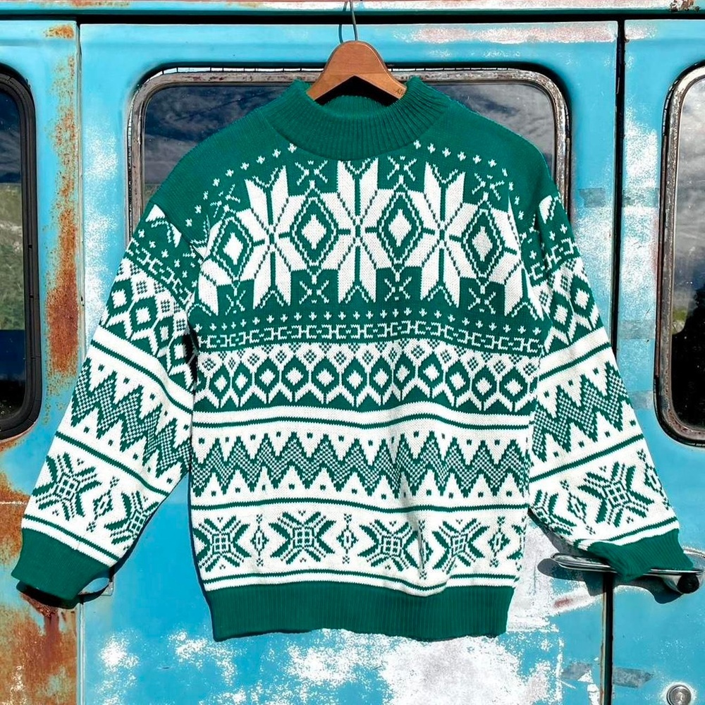 80s American Pride green & white acrylic knit sweater crewneck Nordic snowflake